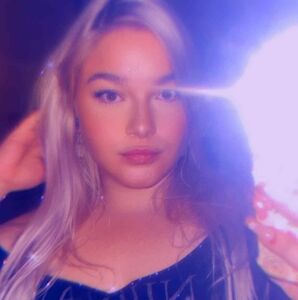 Meet your Posher, Karlynn